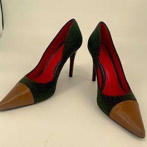 Real leather and wool pumps in green wool